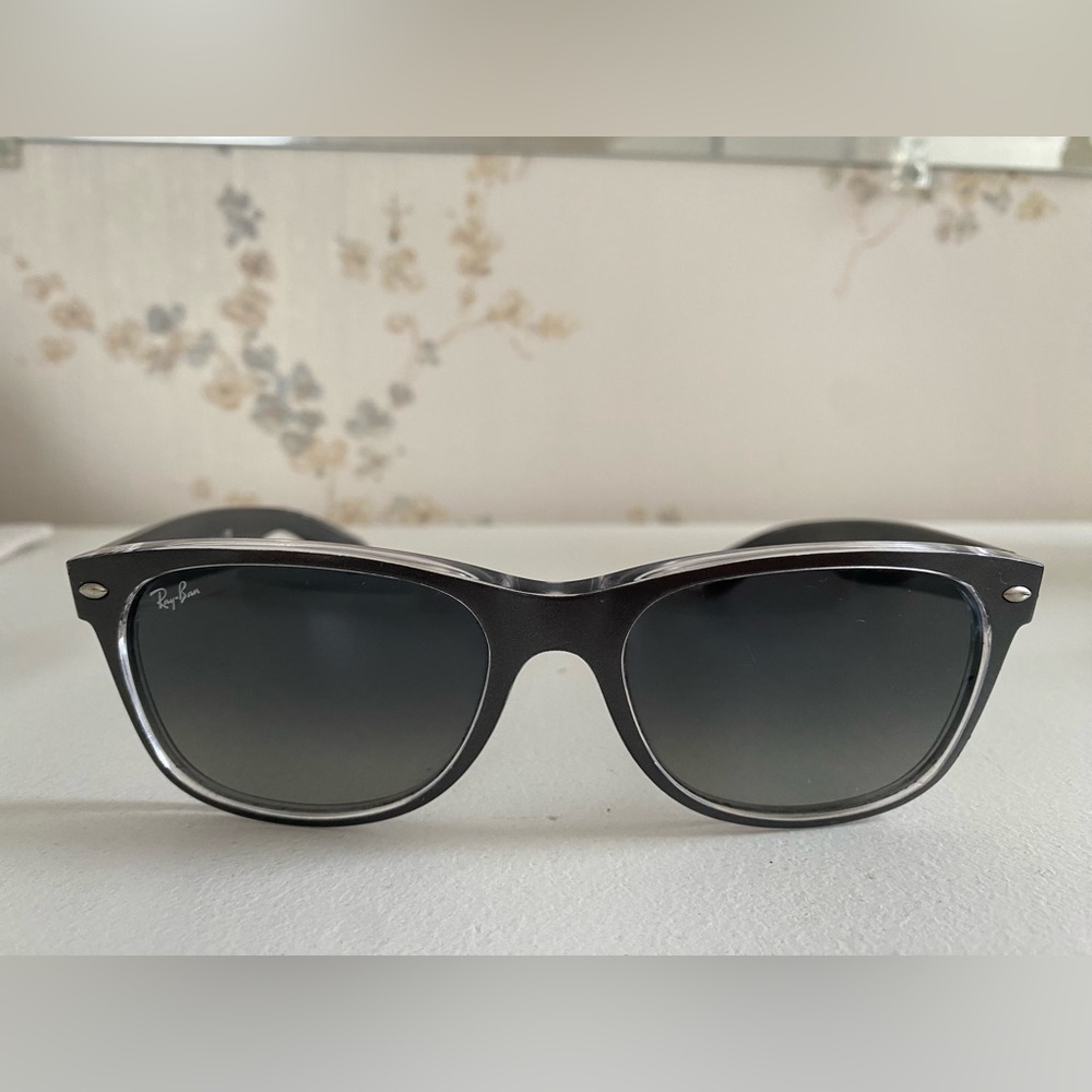 RAY-BAN RB2132 614371 GUNMETAL NEW WAYFARER SUNGLASSES - good used condition